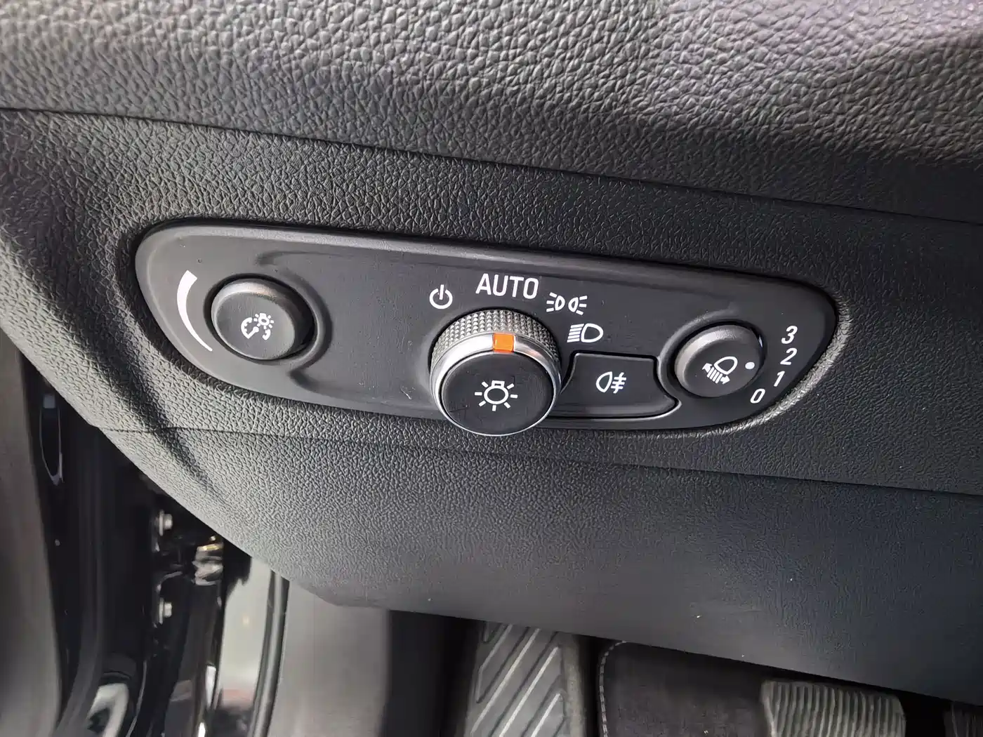 Buick Envision Plus 2023 2022 Enclave Plus 652T 5-Seater Luxury