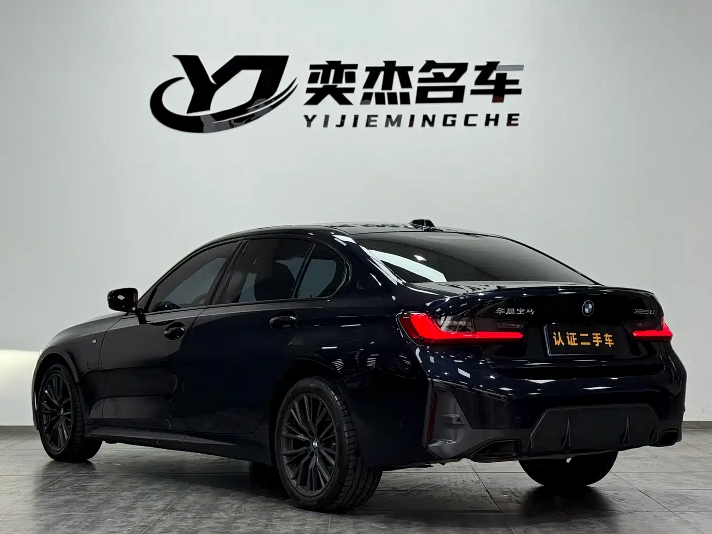 BMW 3 Series 2023 325Li M Sport Black Night Package фото 18