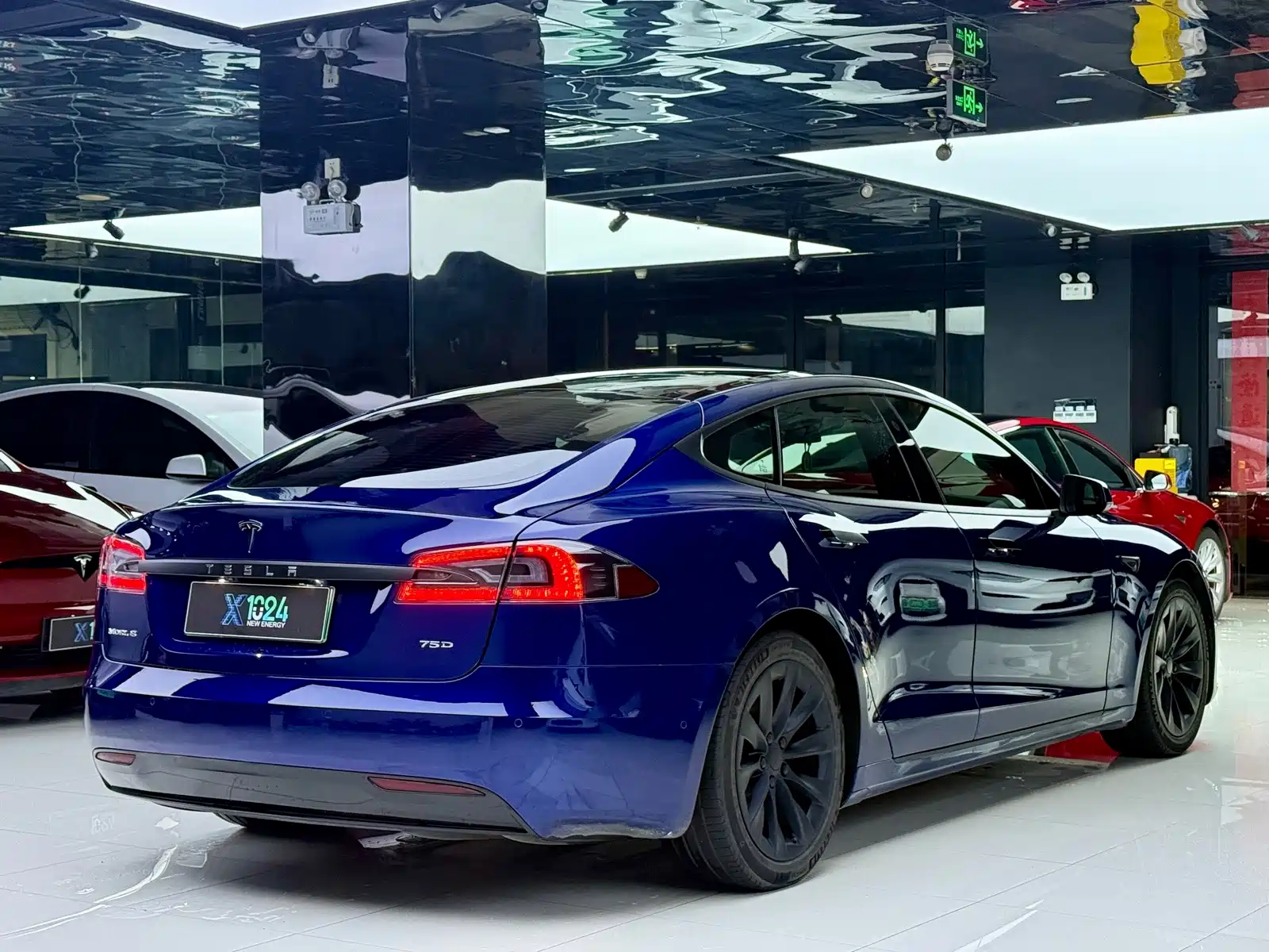 Фото 13 - Tesla Model S