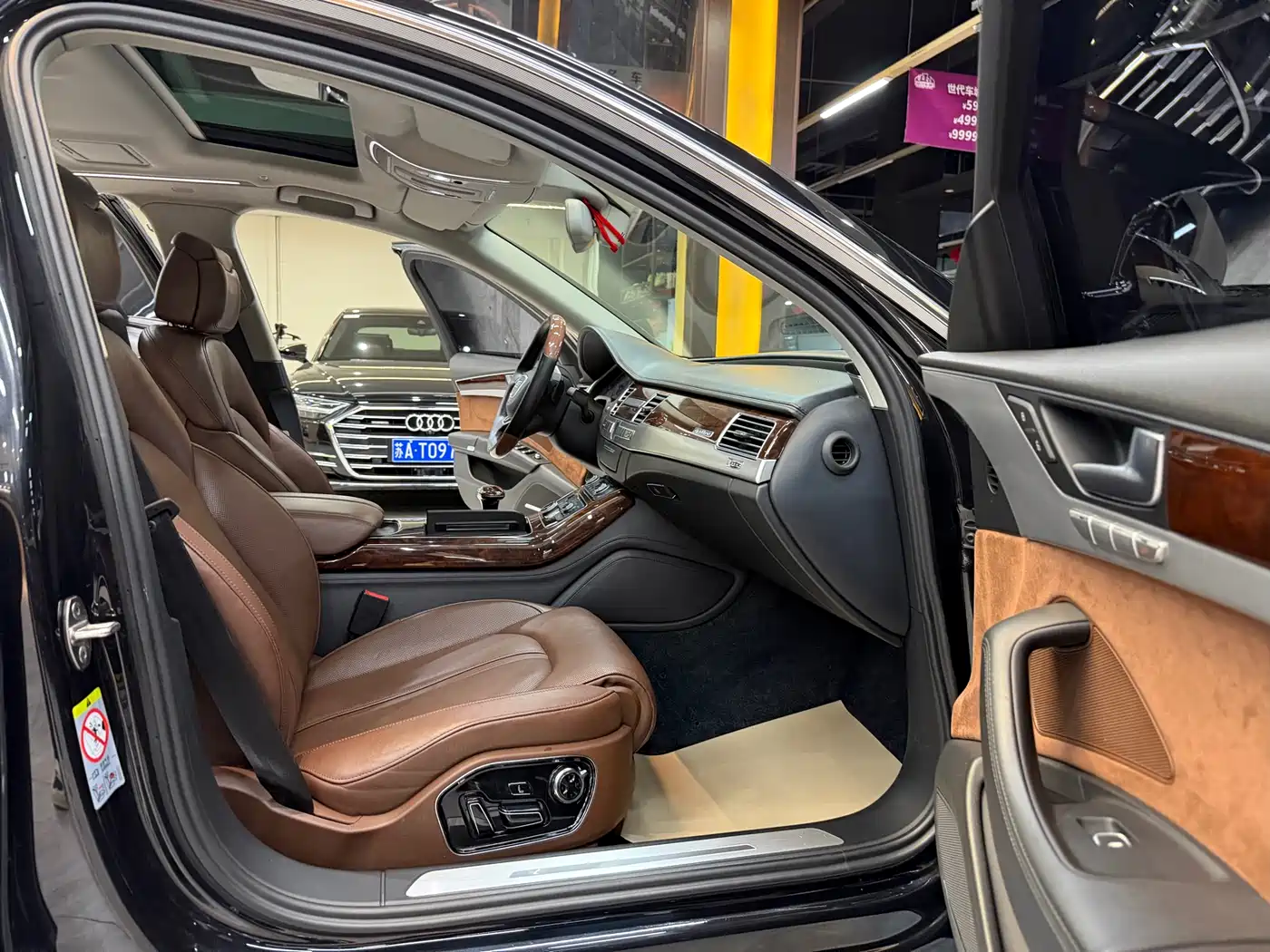 Audi A8 2013 A8L 55 TFSI quattro Premium фото 12