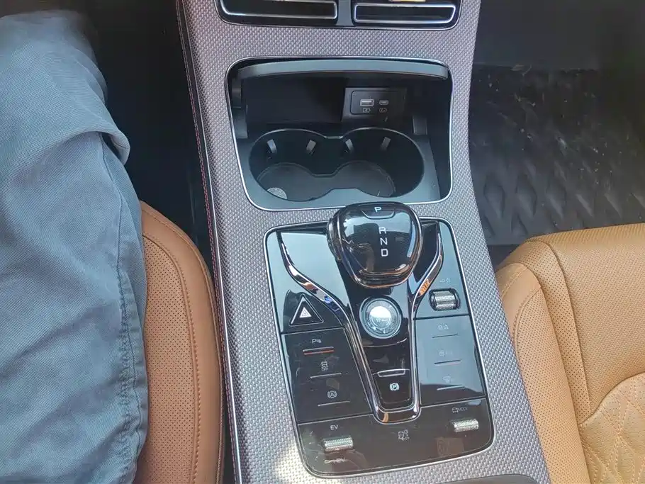 BYD Han 2022 DM-i 121KM Premium Edition фото 16