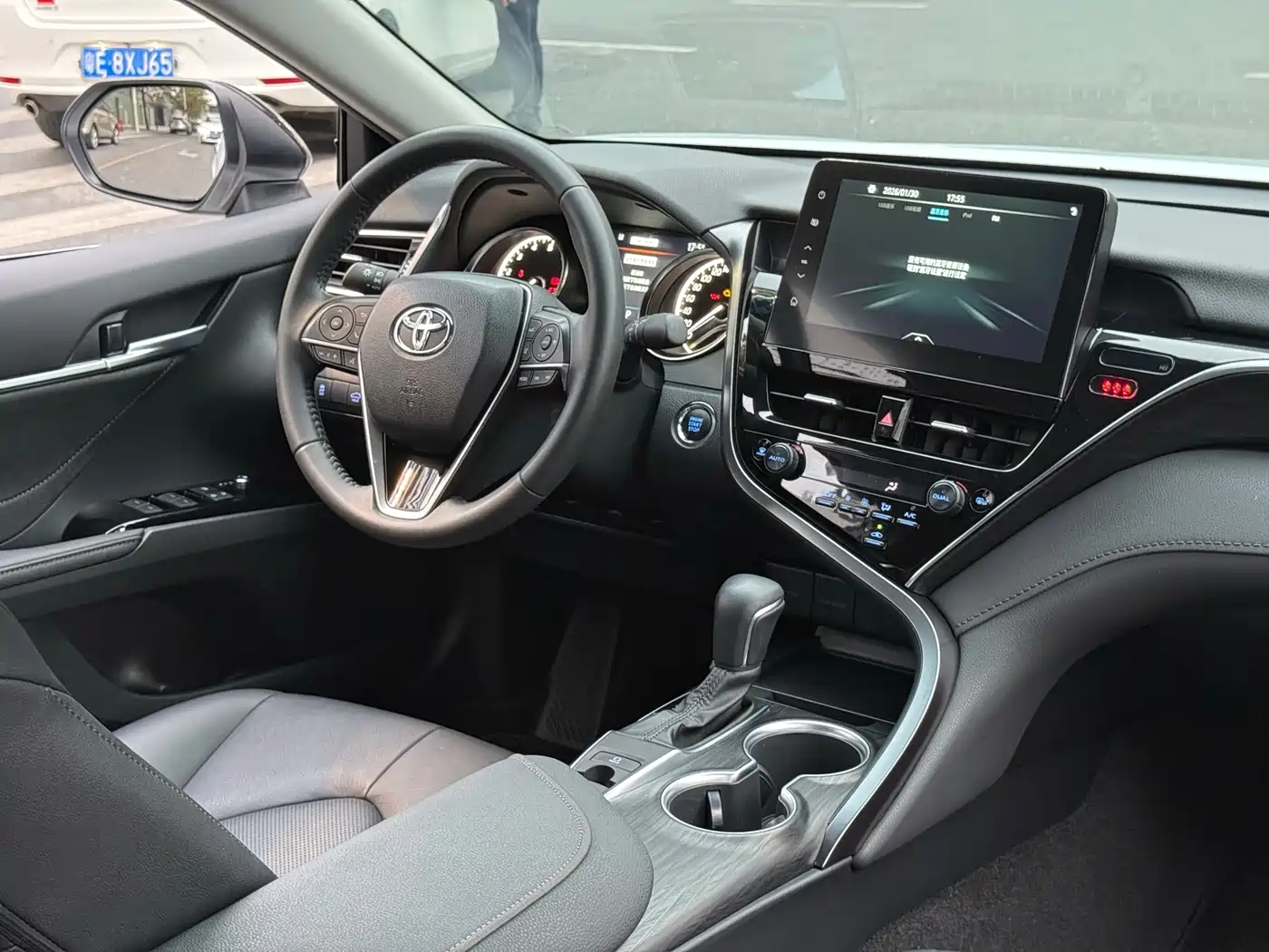 Toyota Camry 2023 2.0G Luxury Edition фото 8