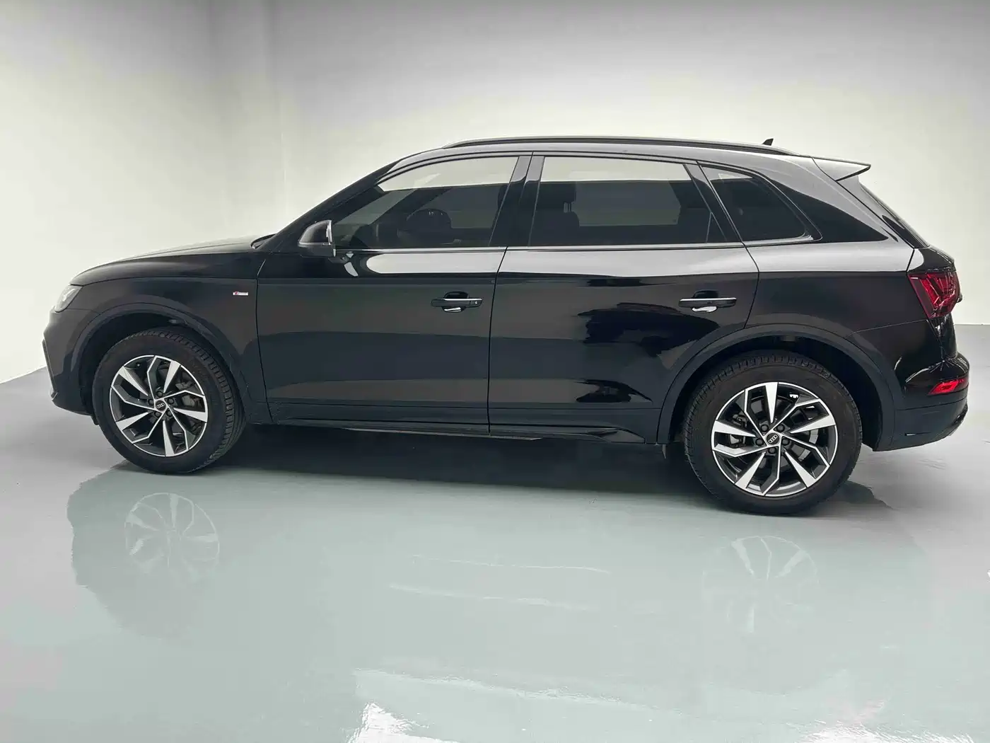 Audi Q5L 2023 40T Luxury Dynamic фото 13