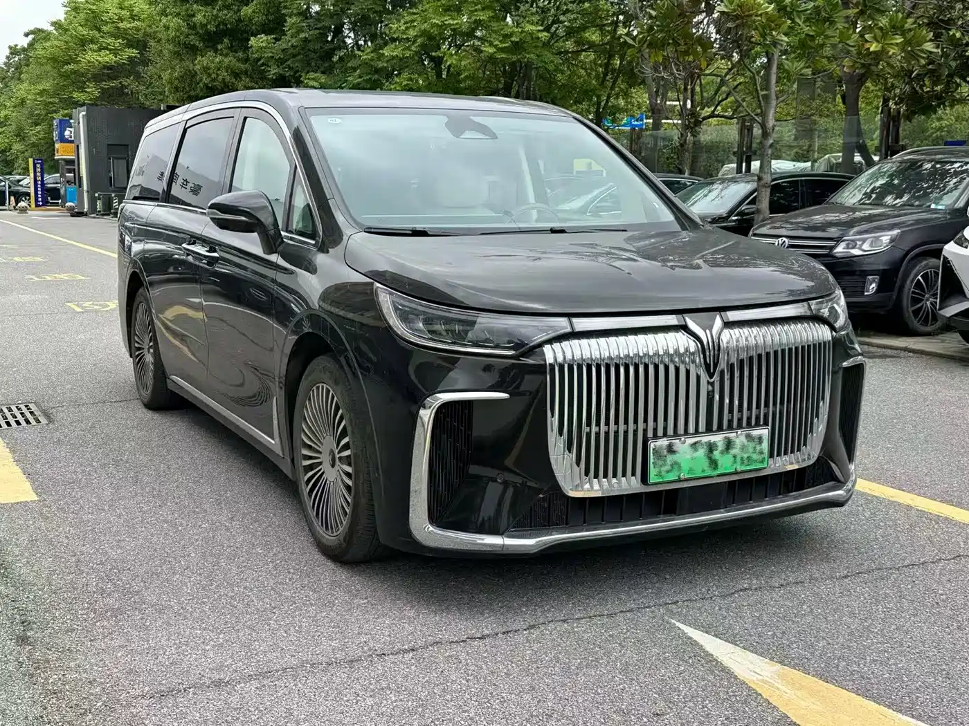 Voyah Auto Voyah Dreamer 2025 PHEV 4WD Kunpeng Premium Edition фото 3