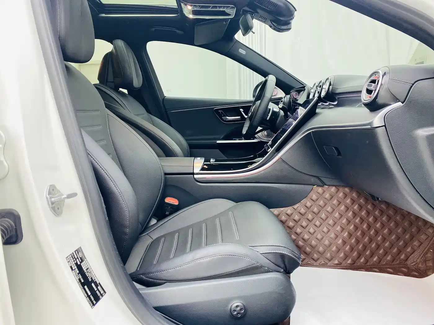 Mercedes-Benz C-Class 2023 C 200 L Sport фото 16
