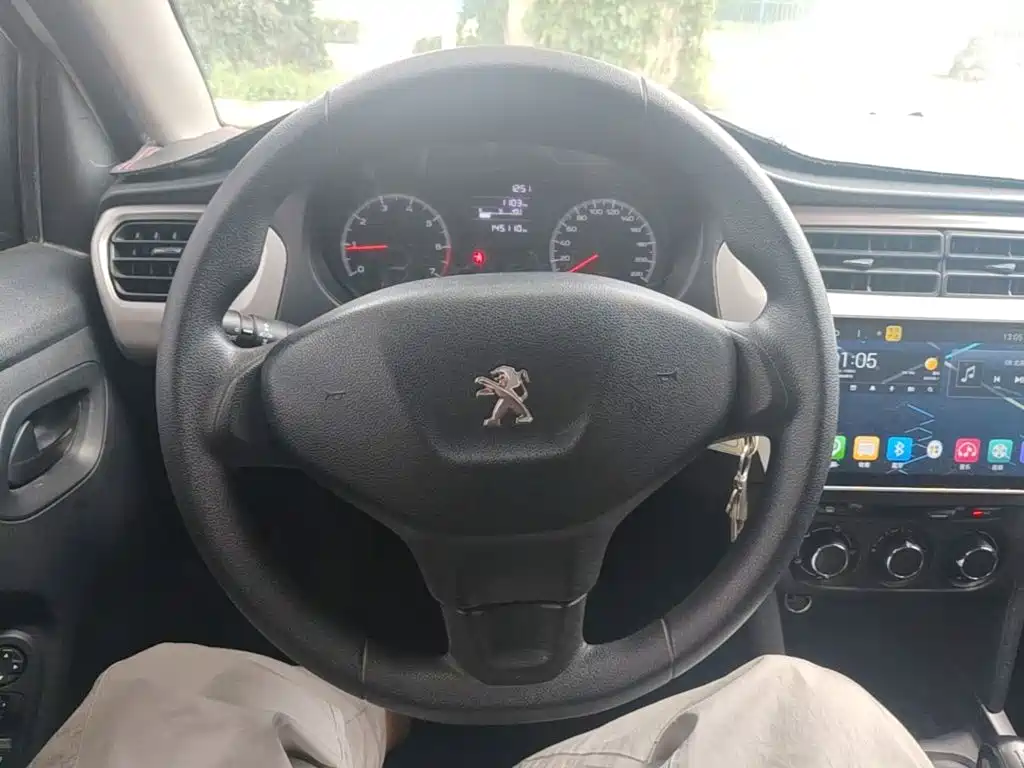 Peugeot 301 2017 2017 1.6L Manual Comfort Edition
