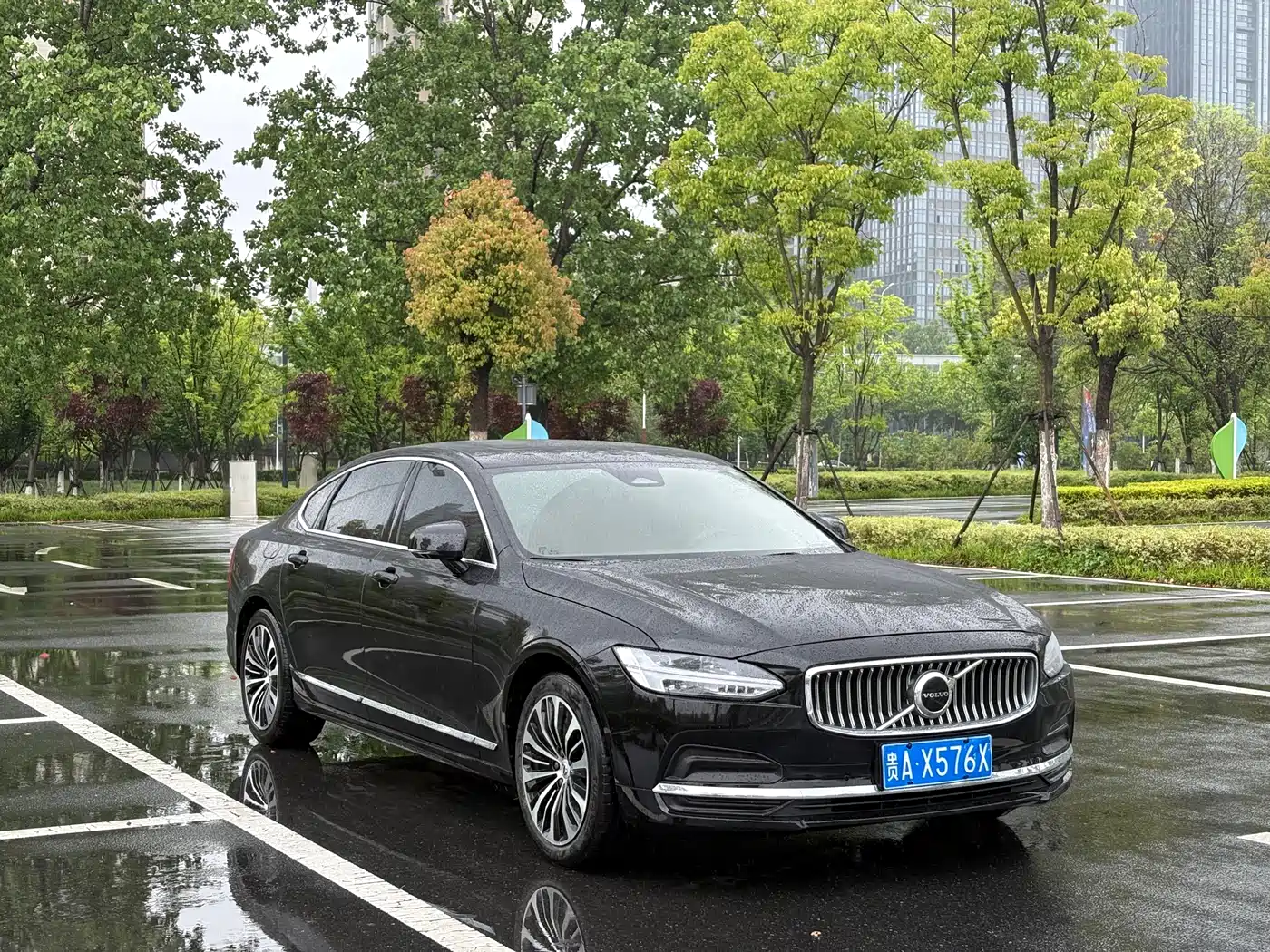 Volvo S90 2025 B5 Zhiyi Luxury Edition фото 3