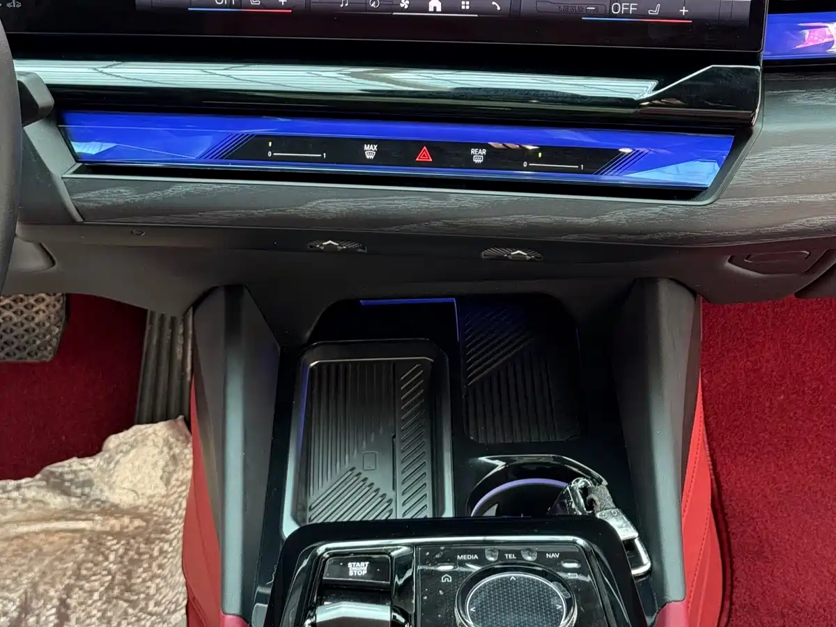 BMW 5 Series 2024 530Li Leading M Sport Package фото 24