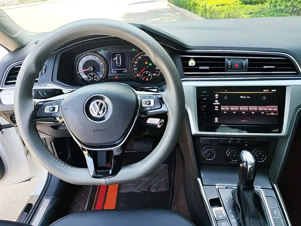Volkswagen Lamando 2021 230TSI DSG Fashion Edition фото 10