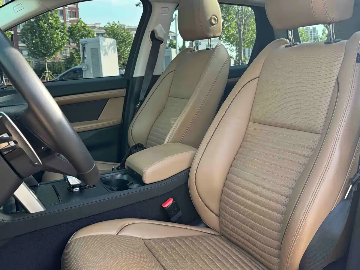 Land Rover Discovery Sport 2024 Luxury Custom Edition фото 22