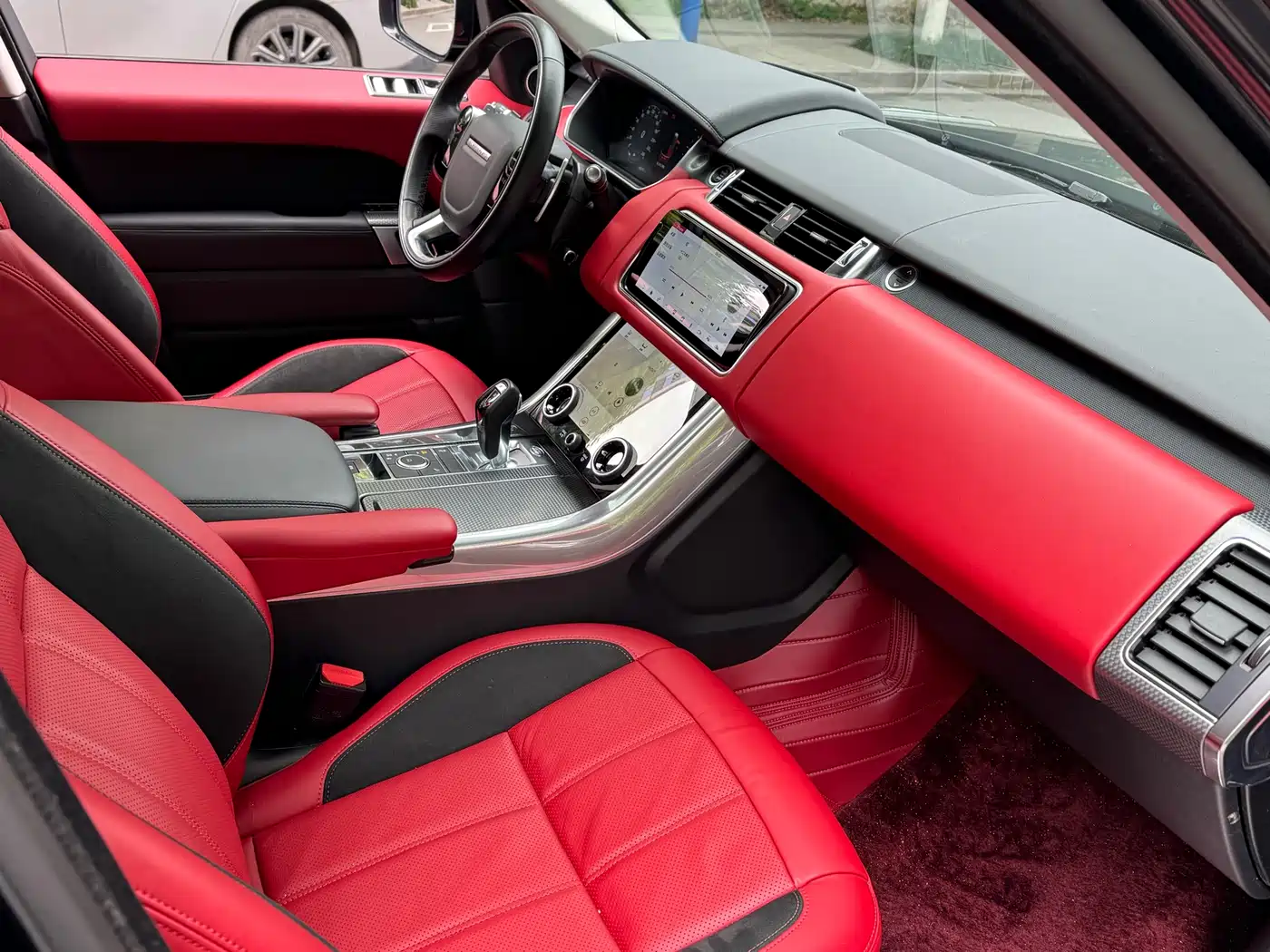 Land Rover Range Rover Sport 2021 3.0 L6 Gloss Black Edition фото 7