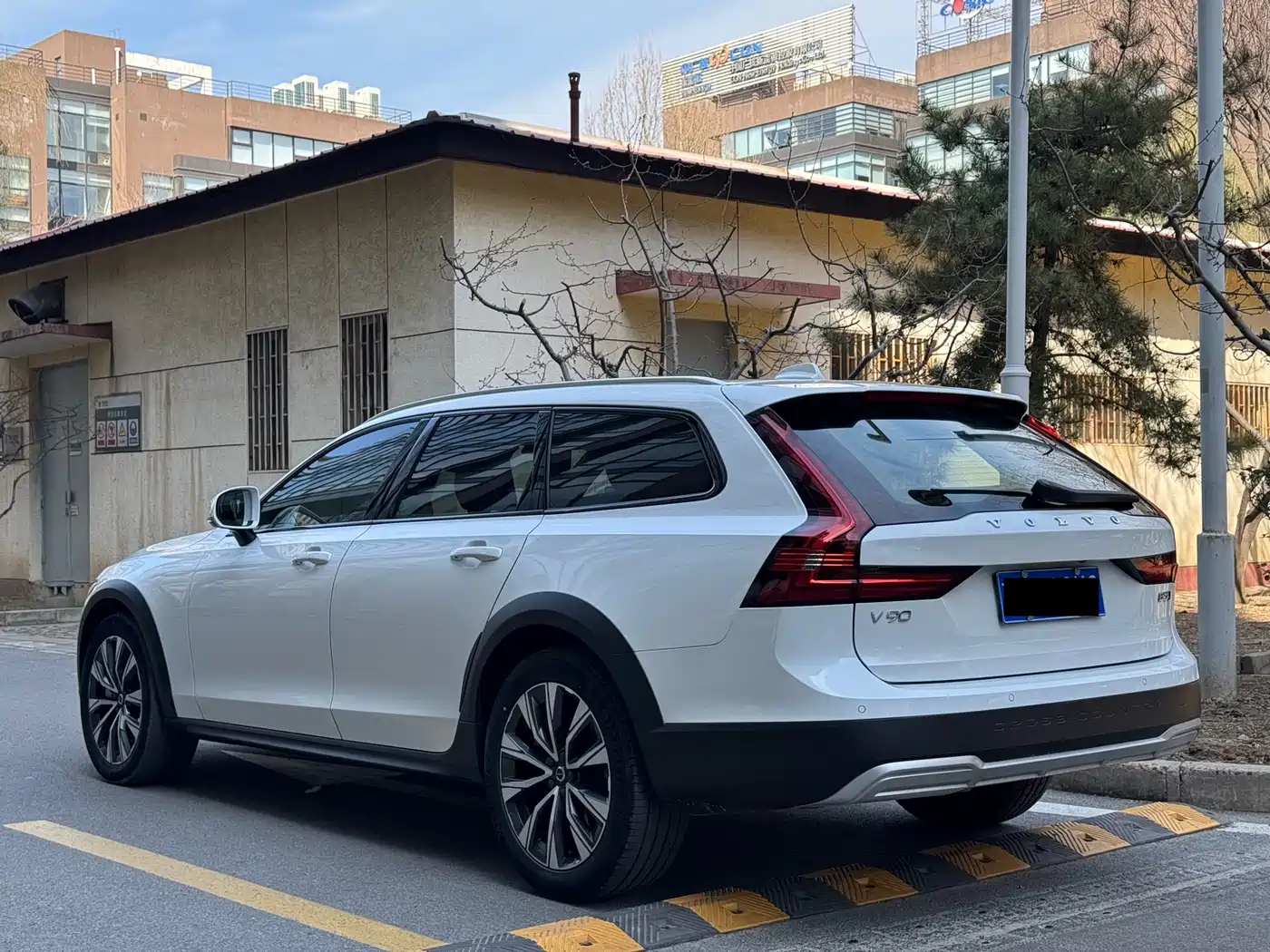VOLVO V90