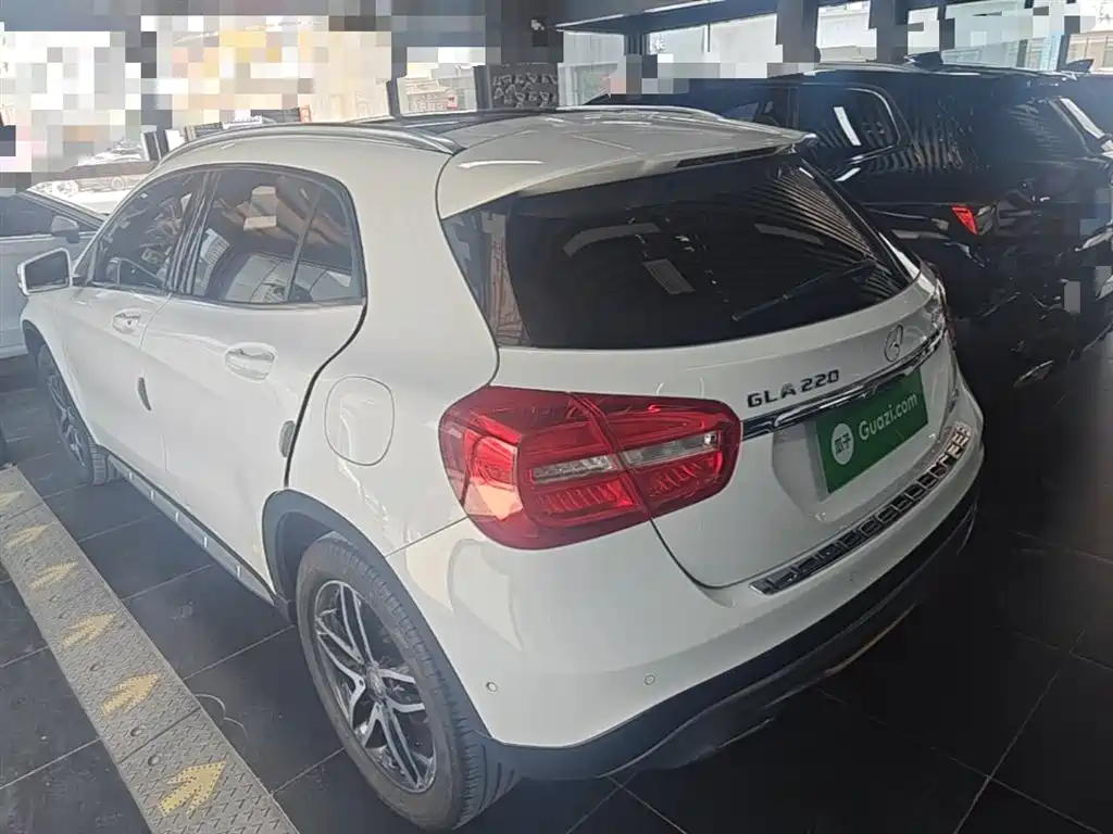 Mercedes-Benz GLA 2016 GLA 220 4MATIC Fashion фото 5