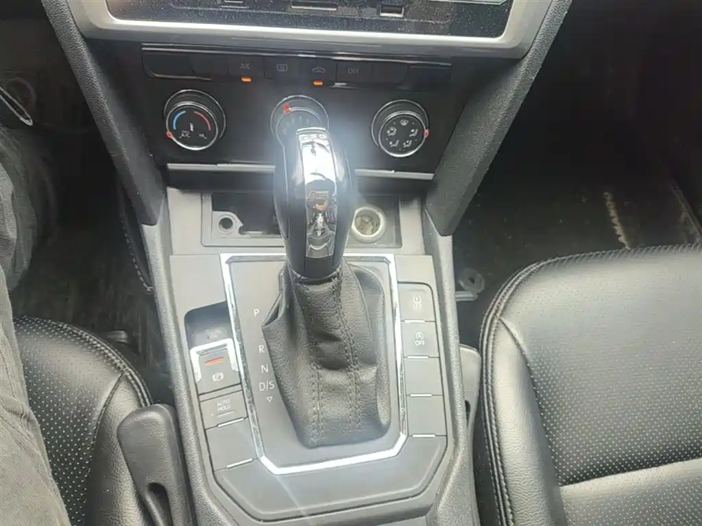 Volkswagen Lamando 2019 230TSI DSG Fashion Edition China VI фото 10