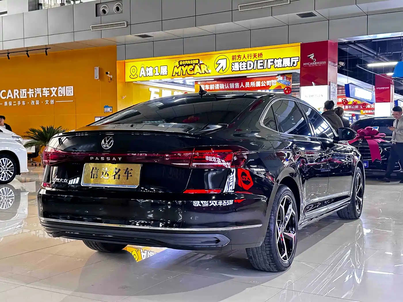 Volkswagen Passat 2025 Outstanding 330TSI Starlight Elite Edition фото 19