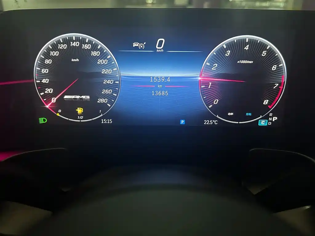 MERCEDES-BENZ GLB AMG
