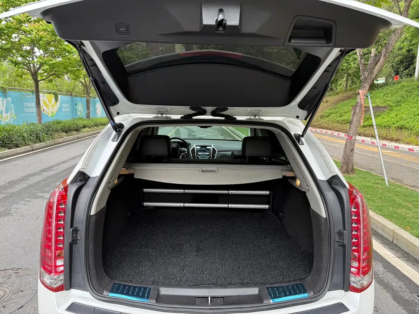 Cadillac SRX 2015 3.0L Elite фото 15