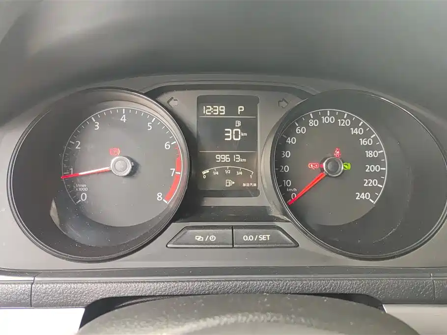 Volkswagen Lavida 2017 1.6L Automatic Trend Edition фото 14