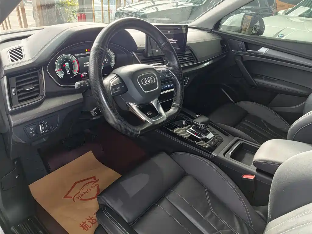 Audi Q5L 2023 40T Luxury Dynamic фото 7