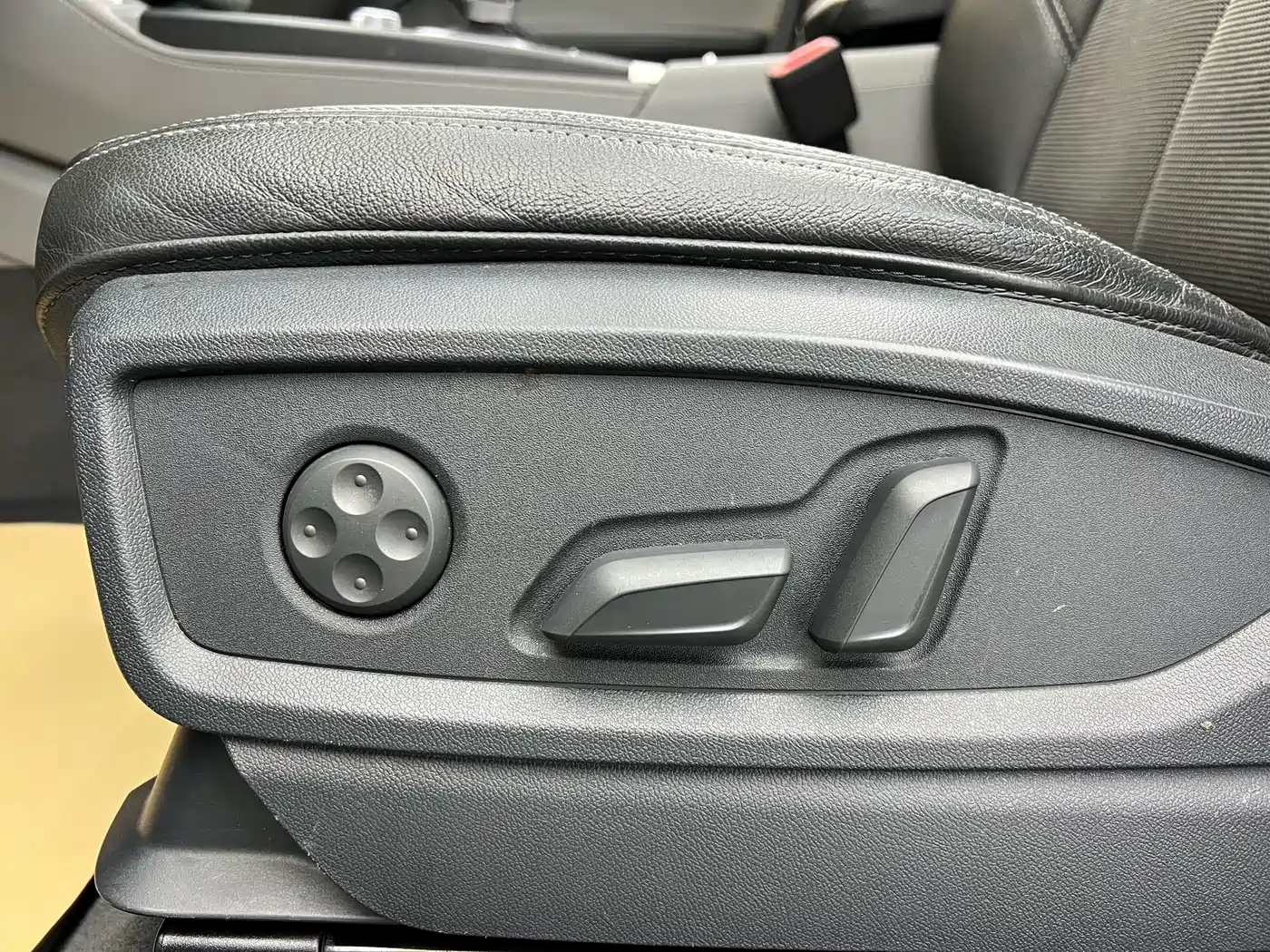 Audi Q5L 2018 40 TFSI Prestige Fashion (China V) фото 6