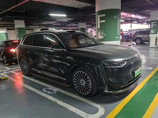 AITO ASK THE WORLD M8