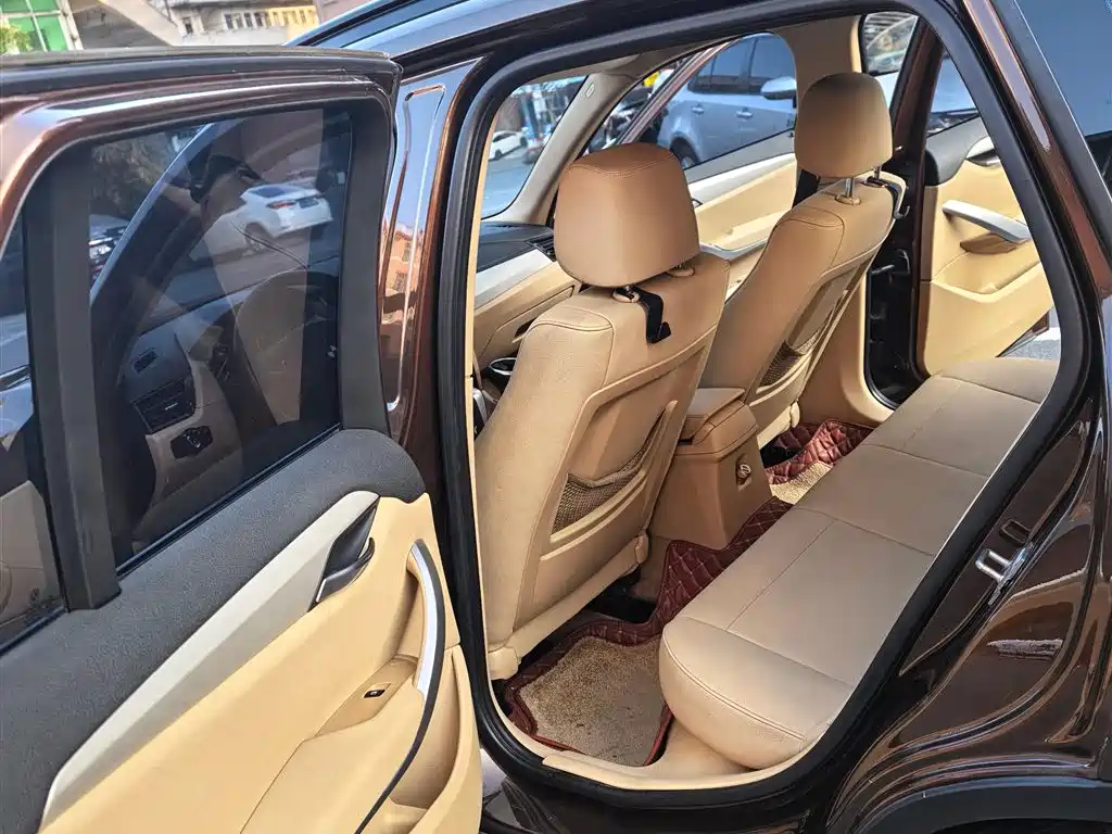 BMW X1 (Import) 2012 sDrive18i Luxury фото 12
