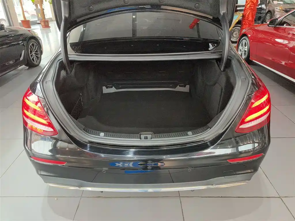 Mercedes-Benz E-Class 2018 E 200 L Sport фото 15
