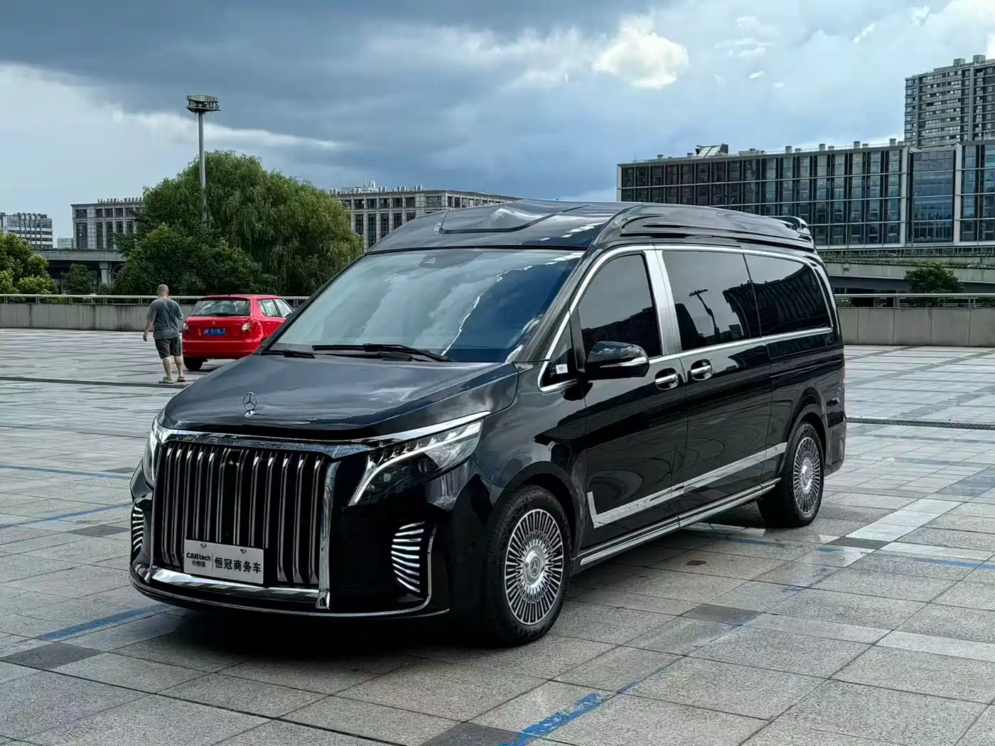 MERCEDES-BENZ V-CLASS