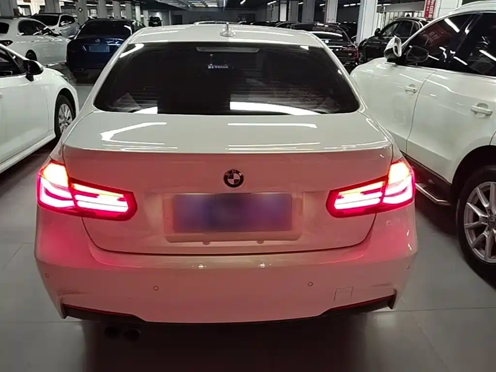 BMW 3 Series 2017 320i M Sport фото 6