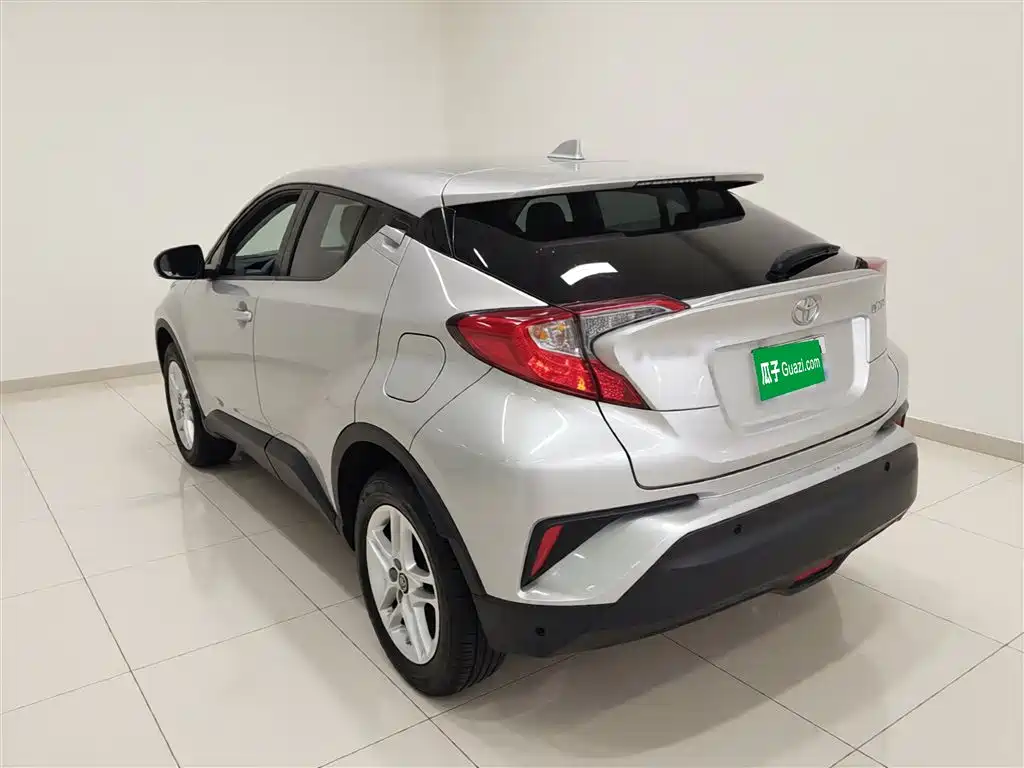 Toyota C-HR 2021 2.0L Comfort Edition фото 23