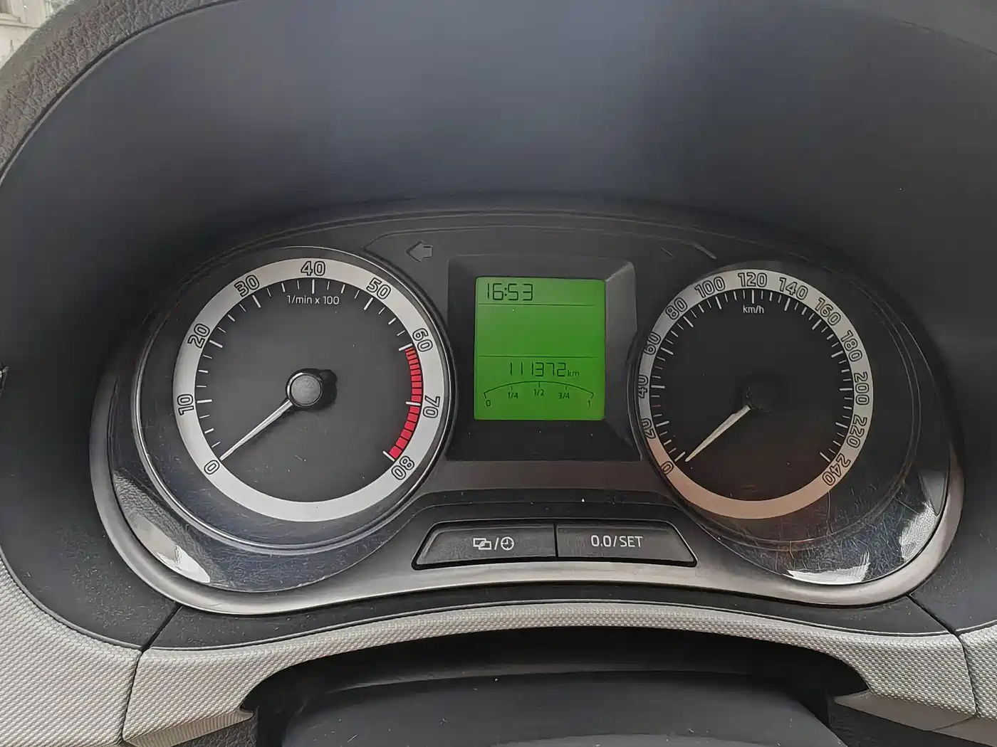Škoda Fabia 2017 1.4L Auto Car Enjoy Edition фото 16