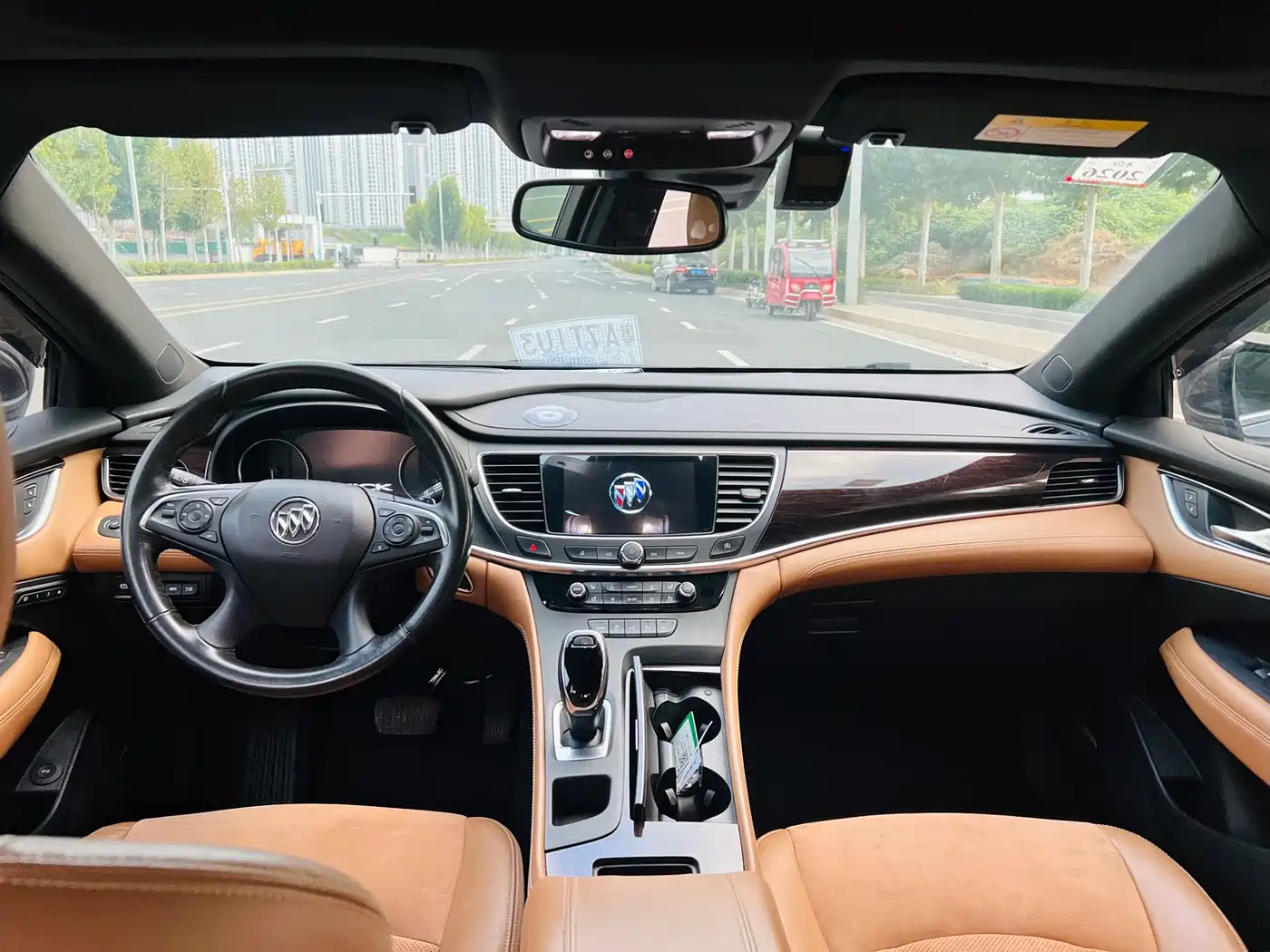 Фото 6 - Buick LaCrosse