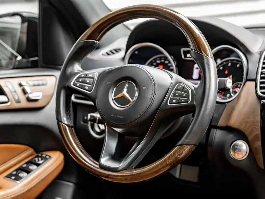 Mercedes-Benz GLS 2018 Facelift GLS 400 4MATIC Luxury фото 5