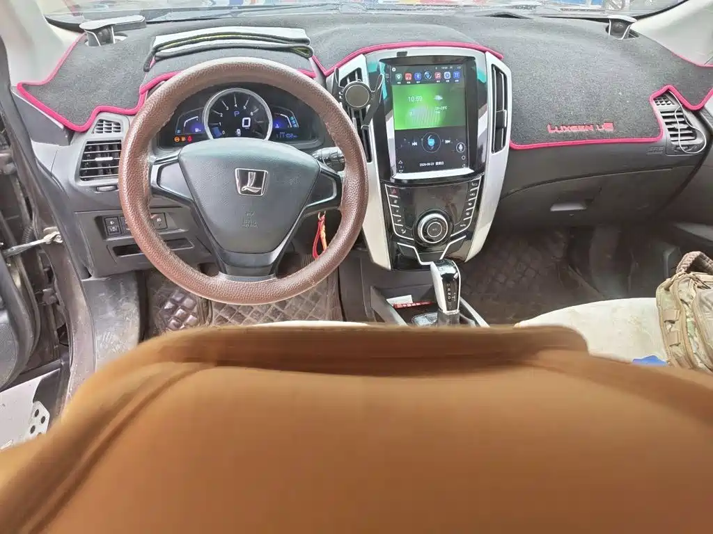 Luxgen U6 SUV 2016 2015 1.8T Innovation Upgrade