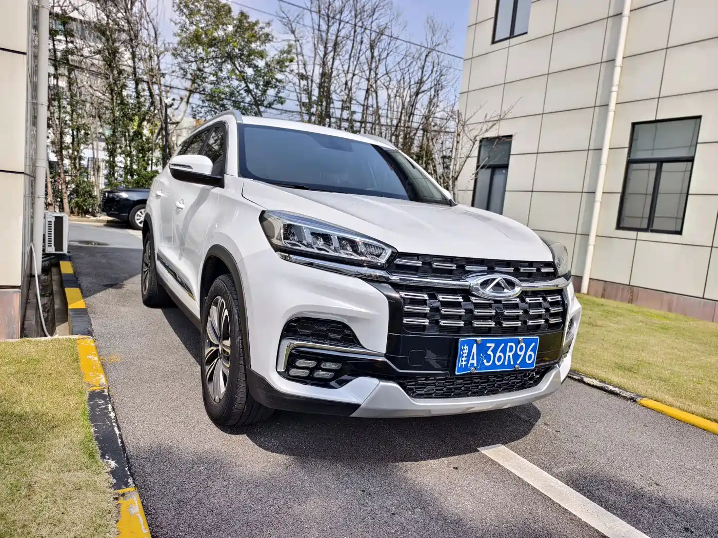 CHERY TIGGO 8