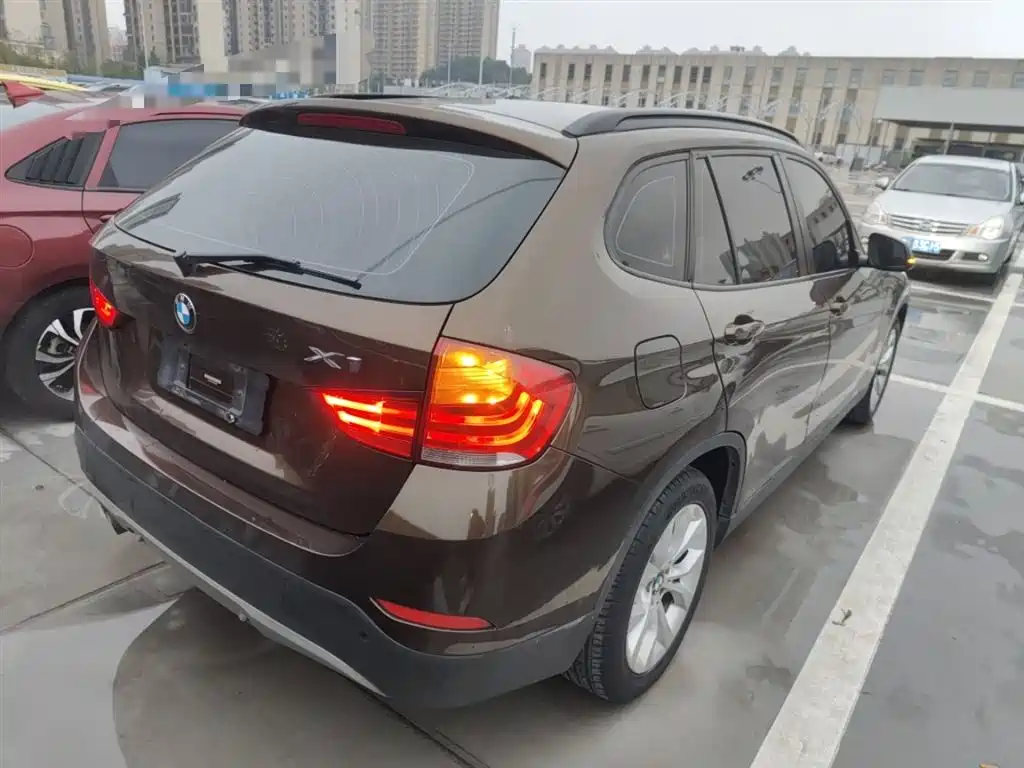 BMW X1 2014 sDrive18i Fashion Edition фото 5