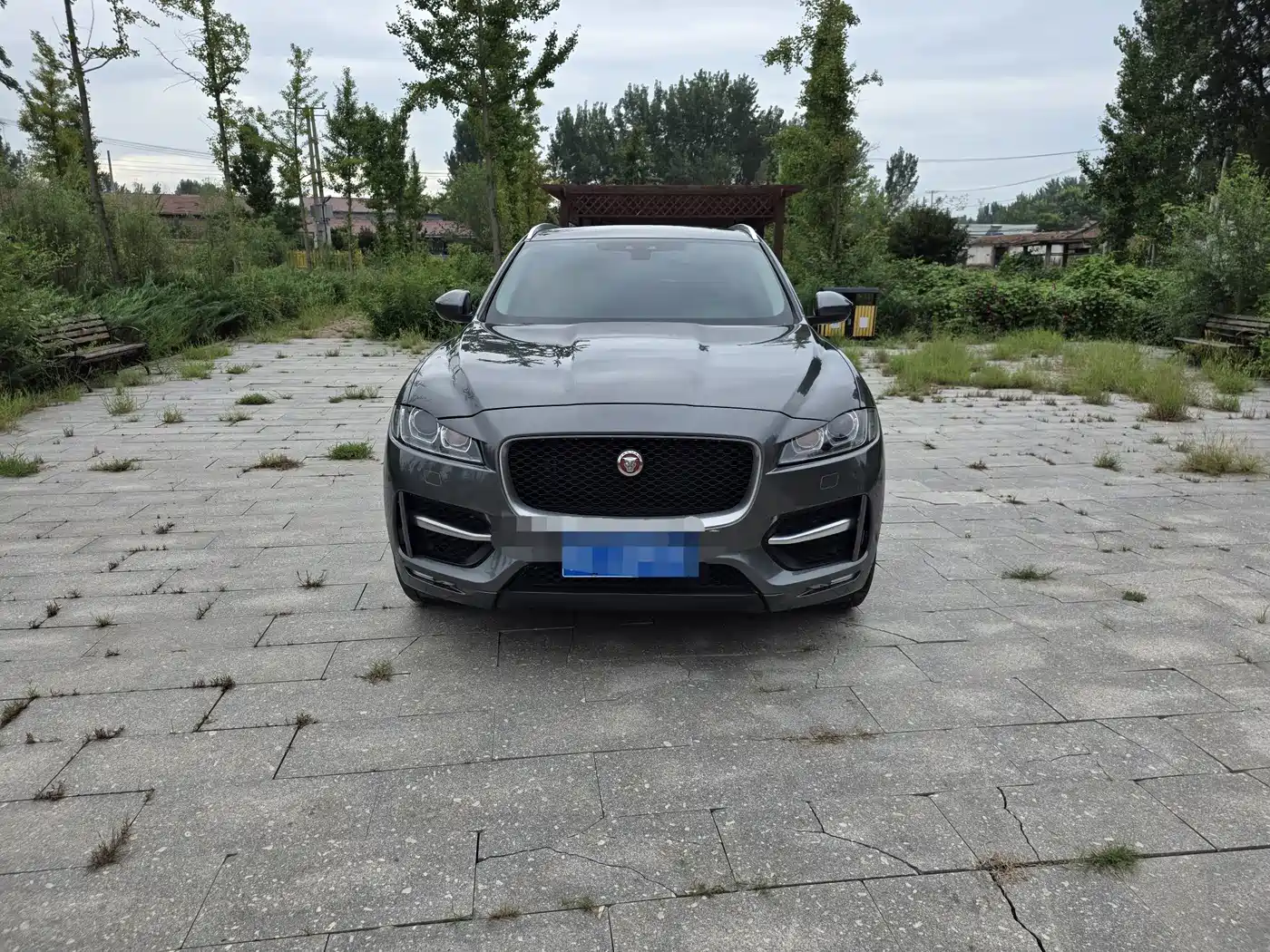 Jaguar F-PACE 2016 2016 2.0T FWD R-Sport Edition