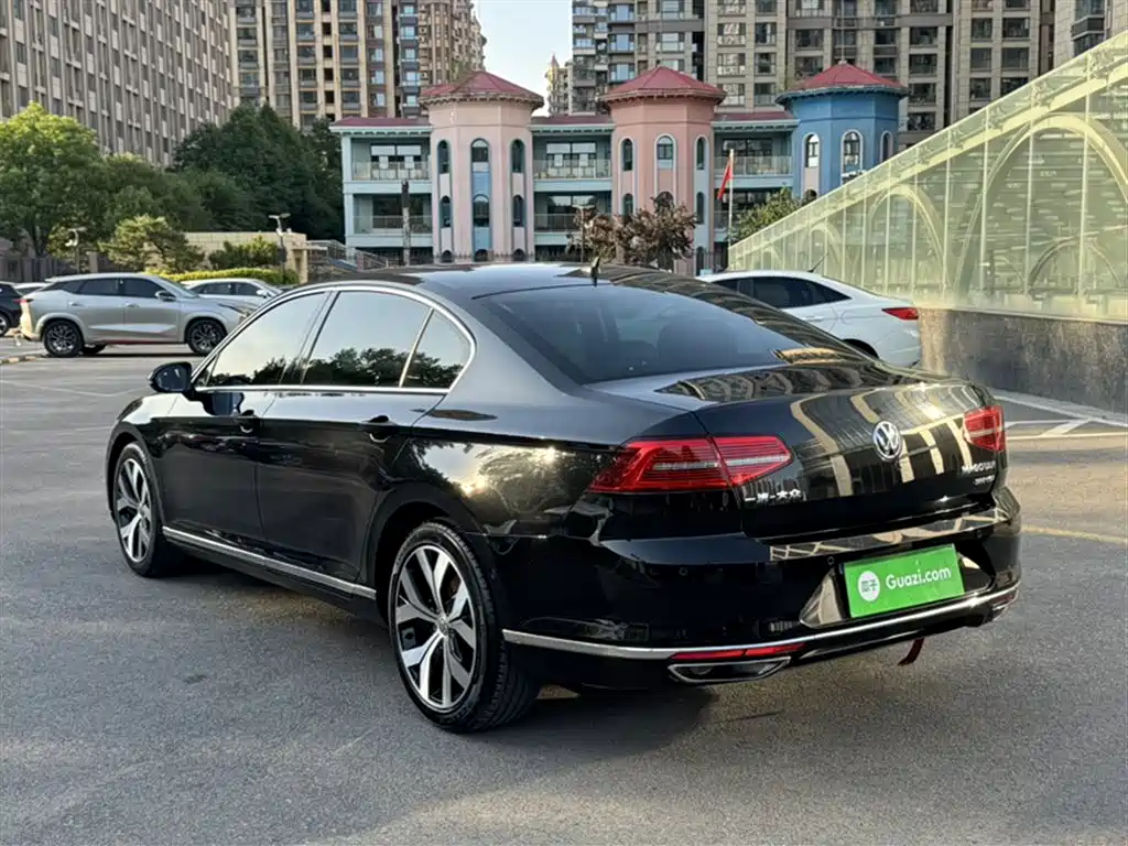Volkswagen Magotan 2017 380TSI DSG Premium фото 17