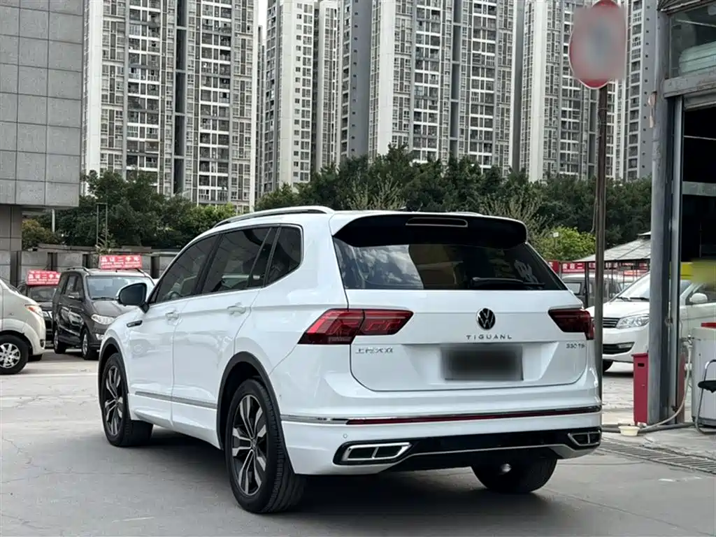 Volkswagen Tiguan L 2023 Facelift 330TSI Auto FWD R-Line Premium фото 5