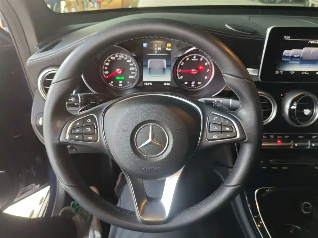 Mercedes-Benz GLC 2017 GLC 200 4MATIC фото 11