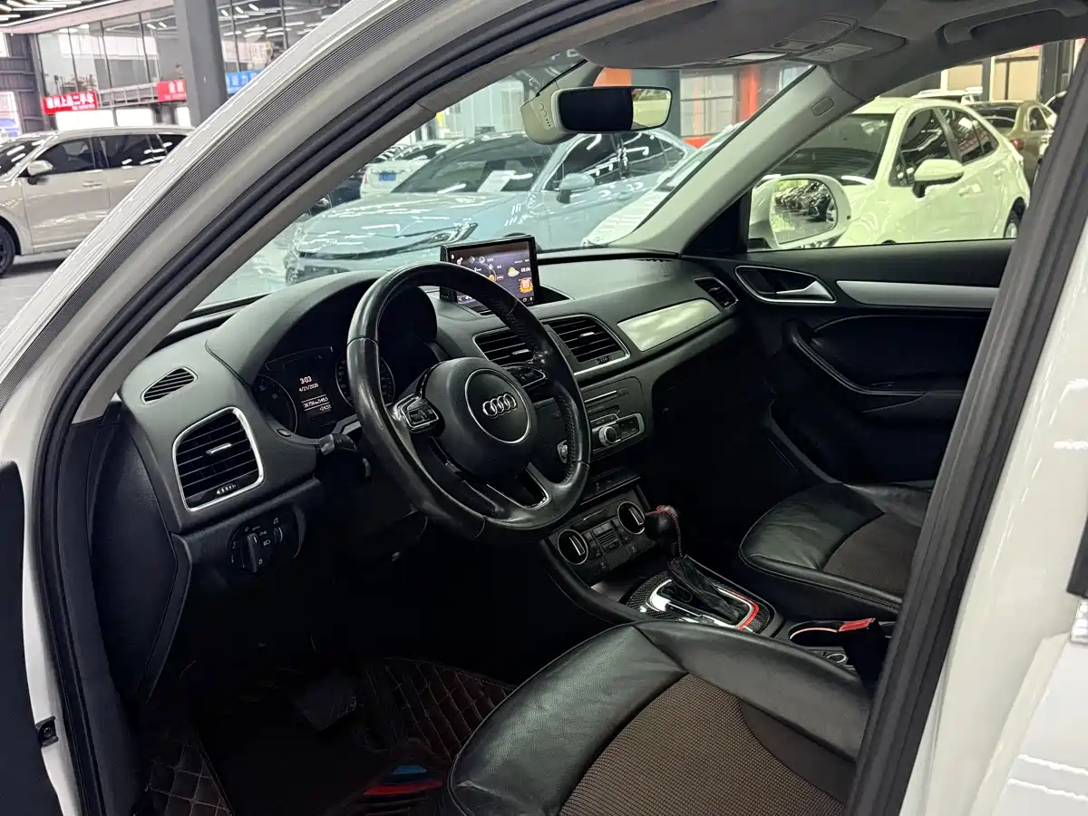 Audi Q3 2016 35 TFSI Fashion фото 4