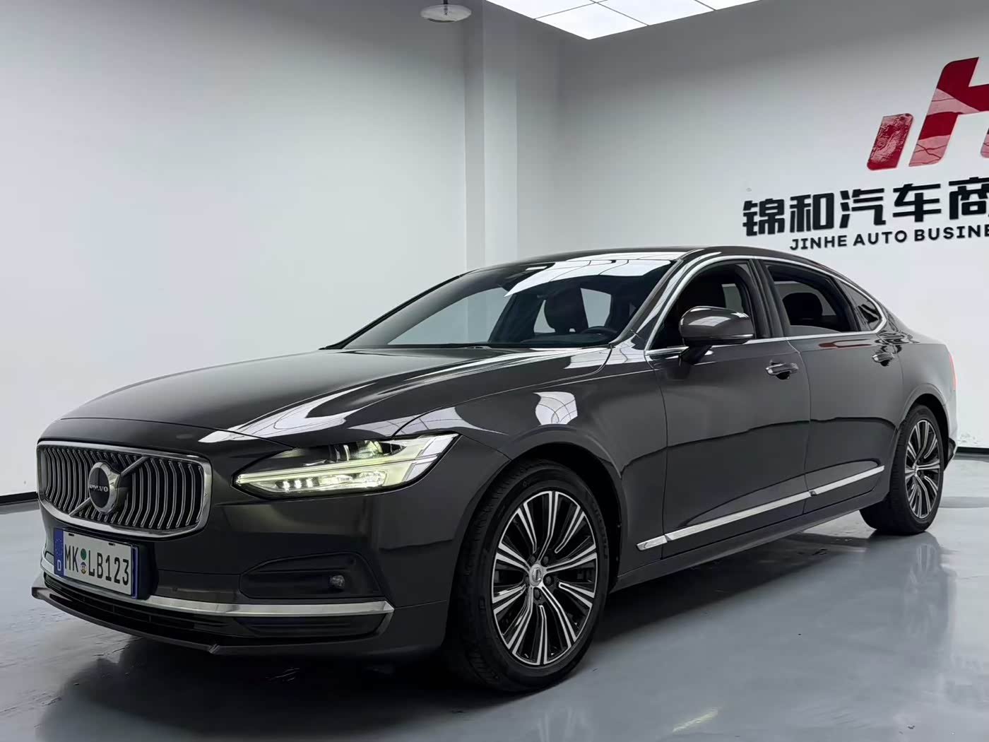 Volvo S90