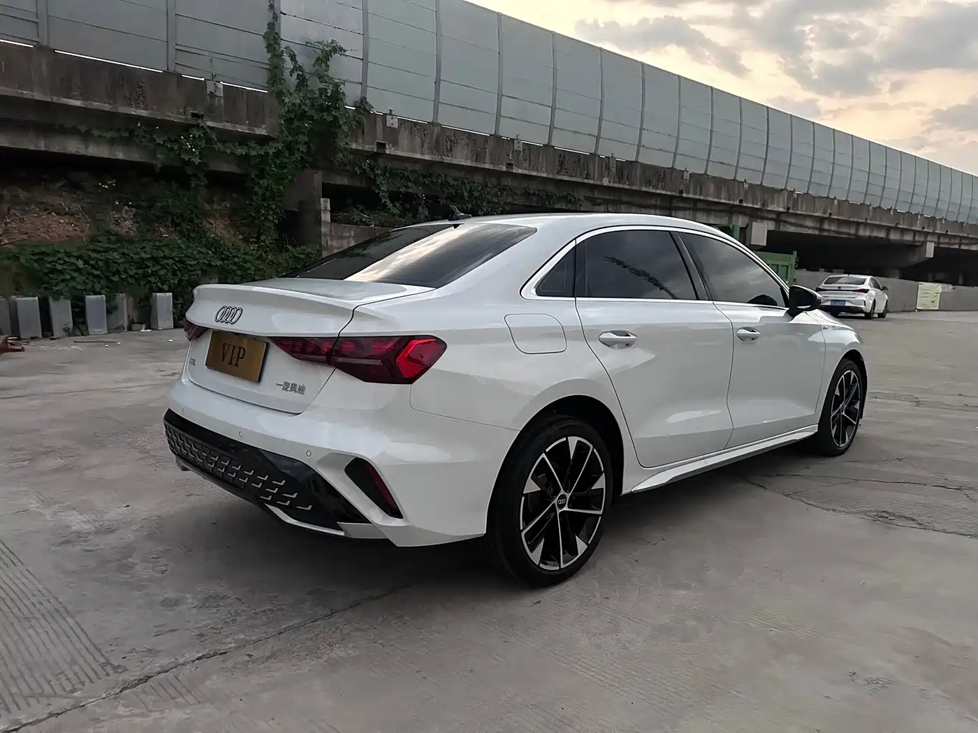 Audi A3 2026 2025 Facelift A3L Limousine 35TFSI Flying Spur Premium