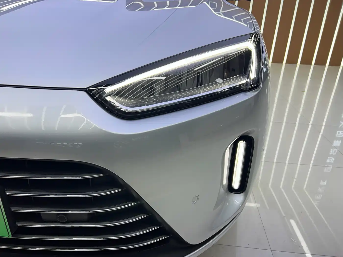 AITO Wenjie AITO M5 2022 Extended Range AWD Performance Edition фото 16