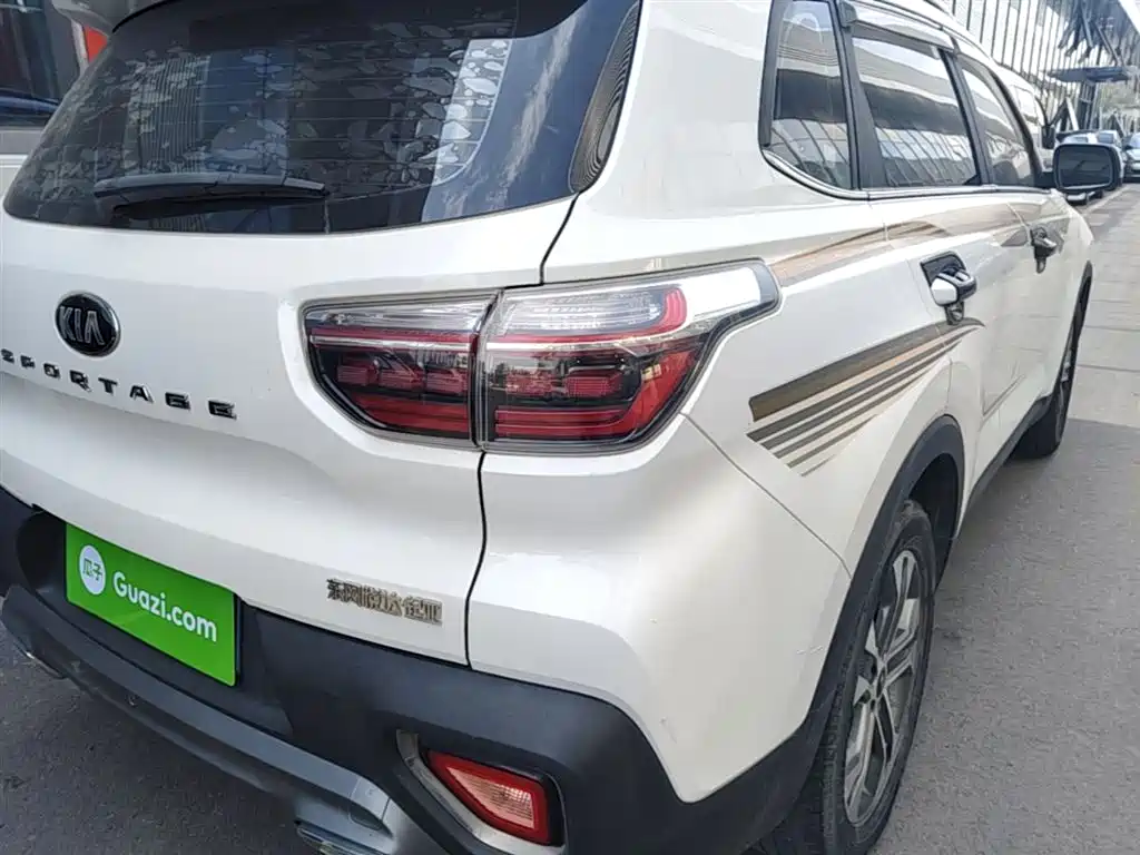 Kia Sportage 2019 2.0L Automatic Smart Luxury Edition фото 8