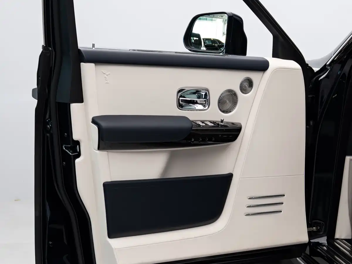 Фото 4 - Rolls-Royce Phantom