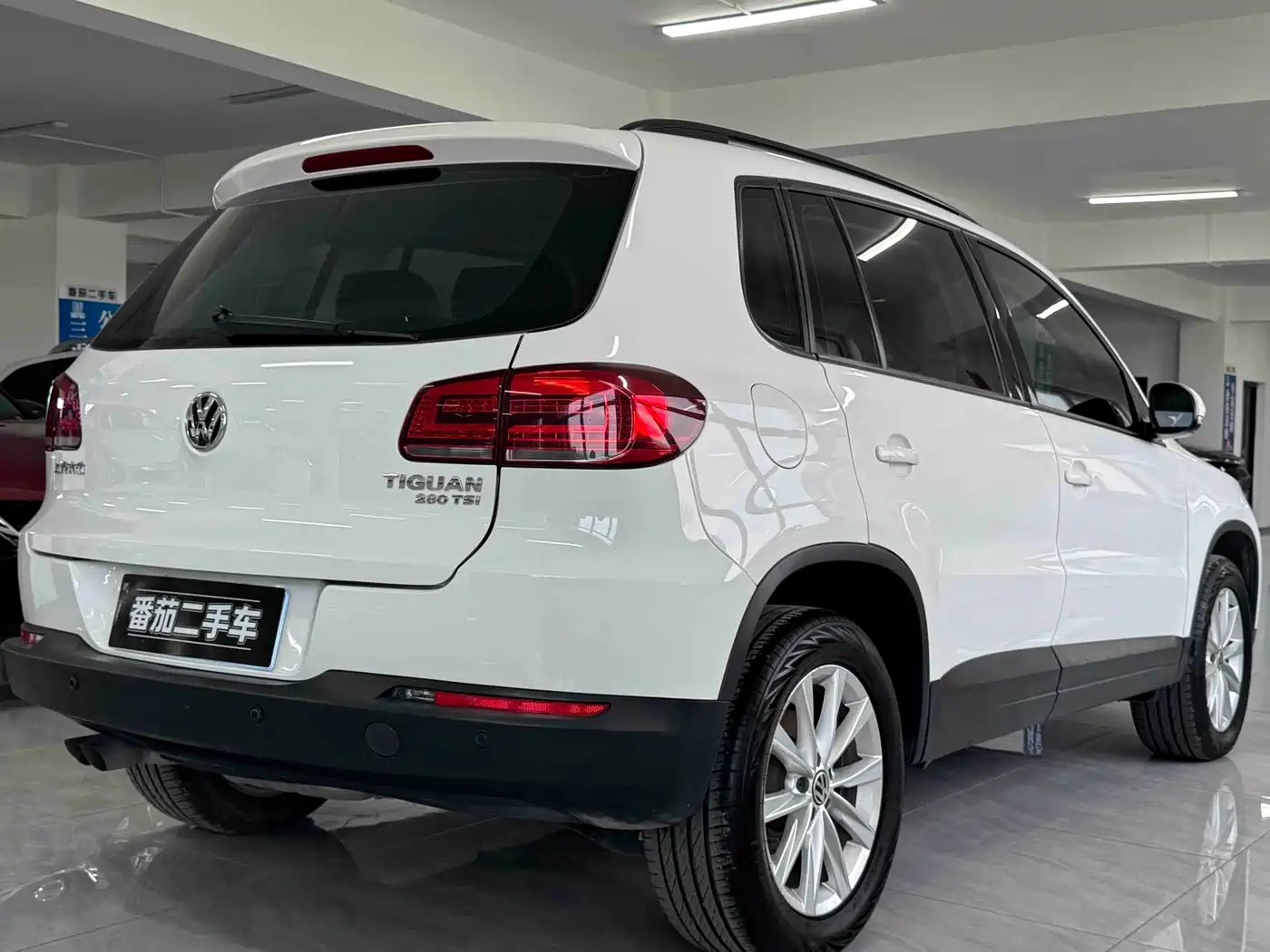 Volkswagen Tiguan 2016 280TSI Automatic 2WD Silk Road Fashion Edition фото 11