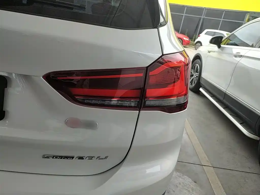 BMW X1 2021 Facelift sDrive20Li Fashion фото 8