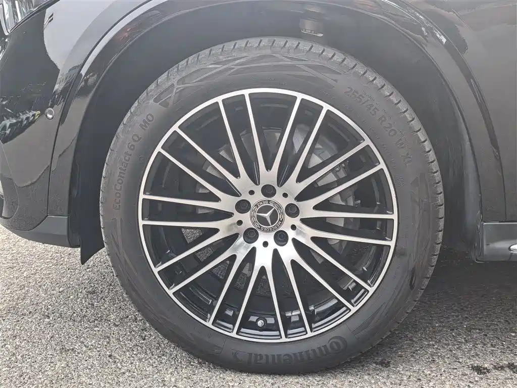 MERCEDES-BENZ GLC