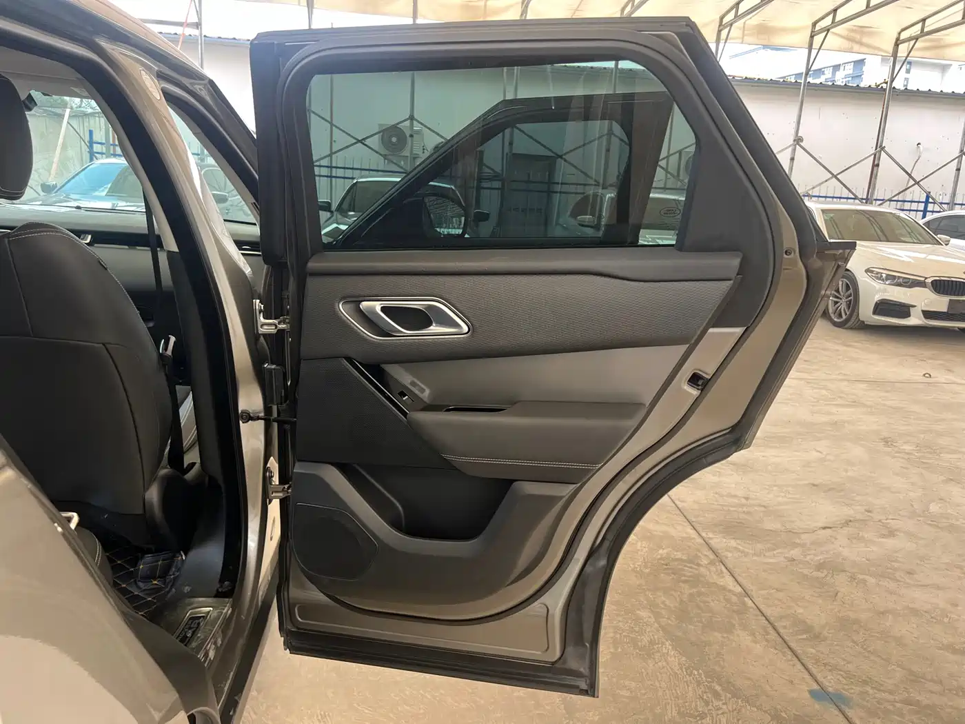 Land Rover Range Rover Velar 2020 P250 фото 27